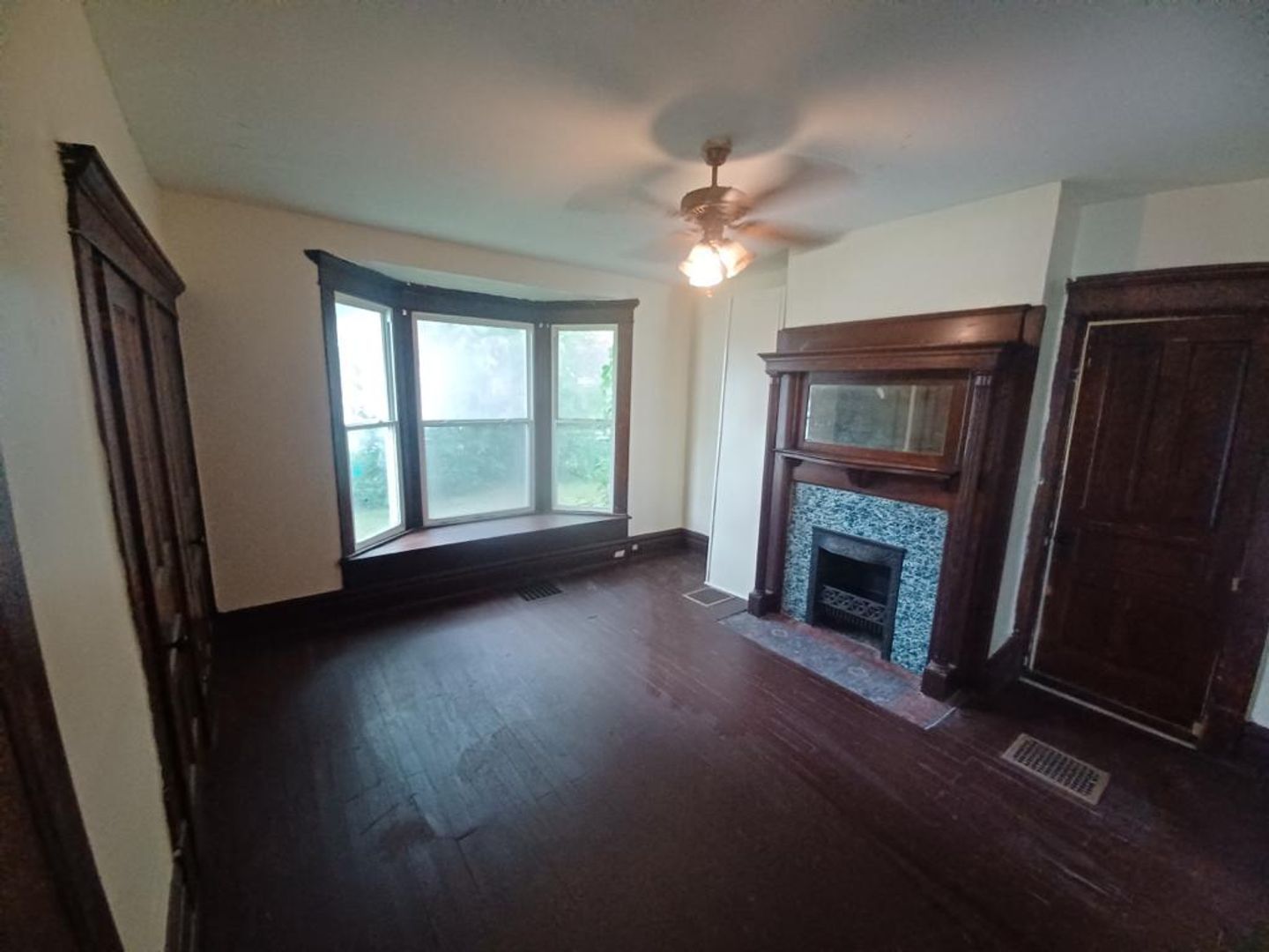 109 W National Dr unit A (Downstairs front) – photo 1