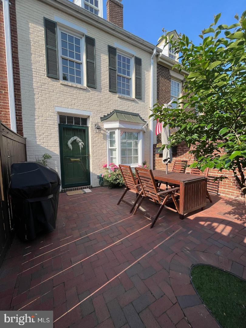 566 N St Asaph St – photo 2