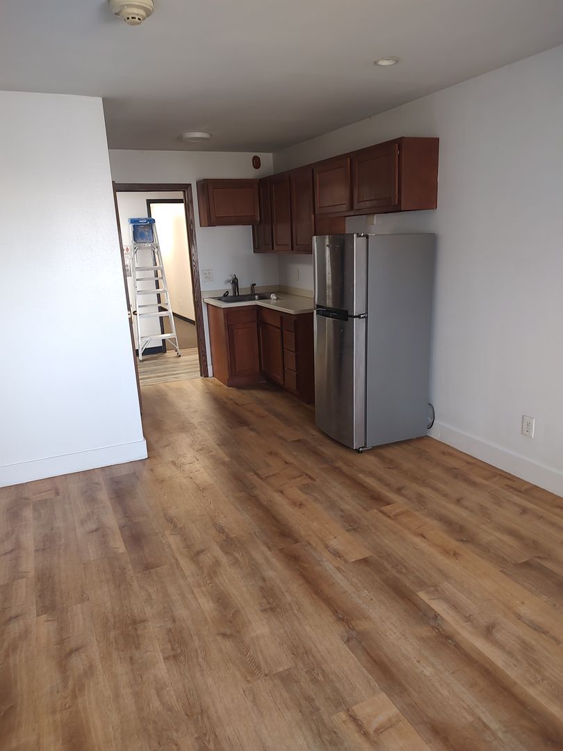3710 Douglas Ave unit 102 – photo 3