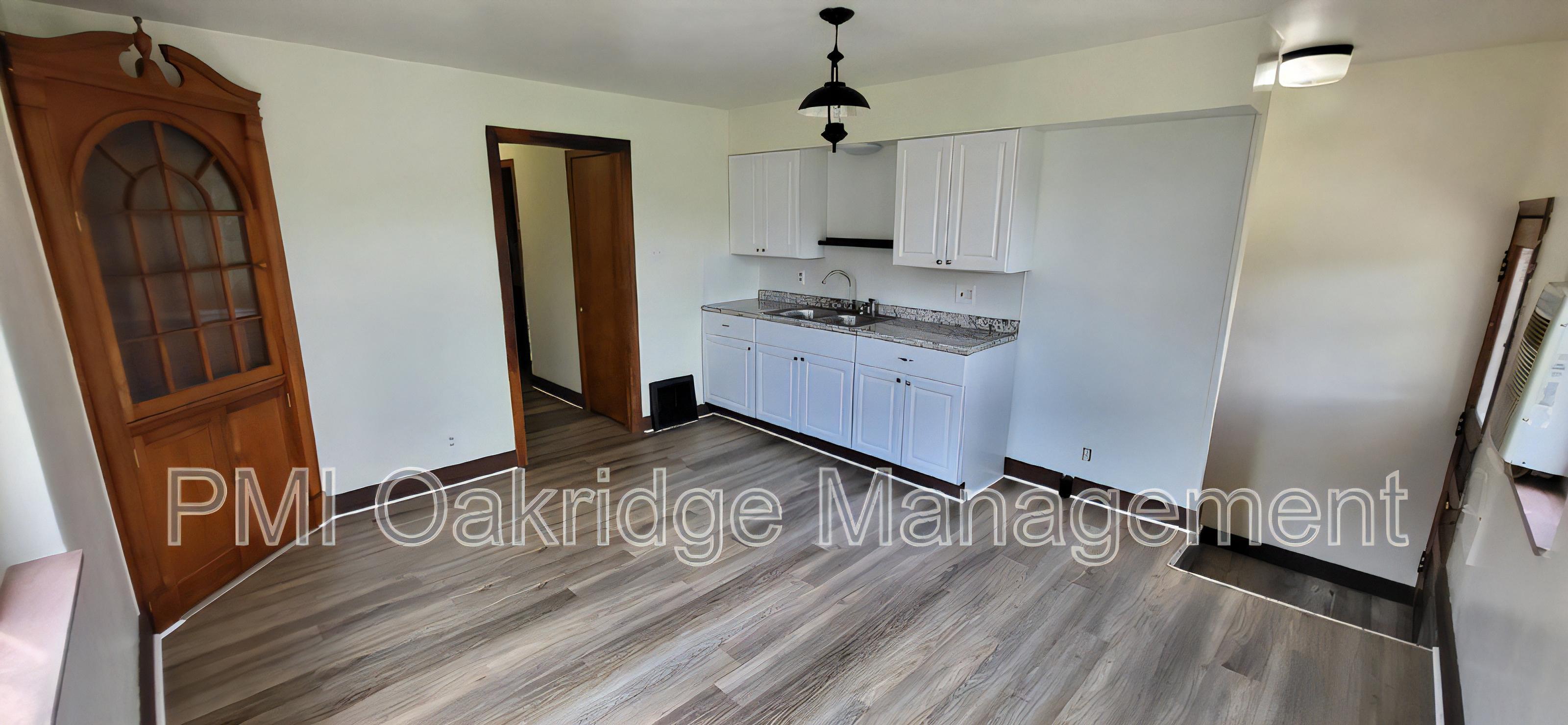 1603 Broadway – photo 3