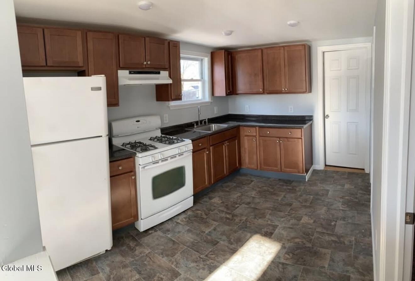 323 19th St #1 – photo 1