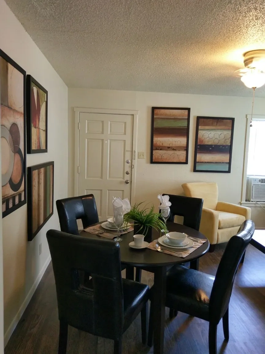 Colony Apartments – photo 3