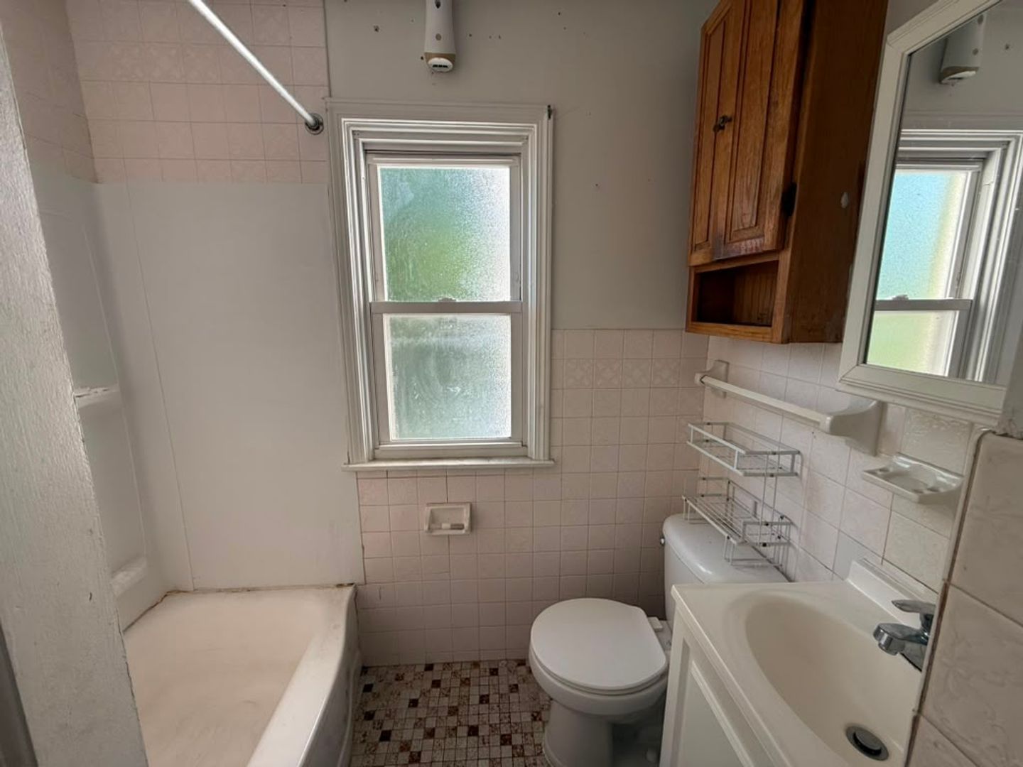 21502 Raymond St – photo 2