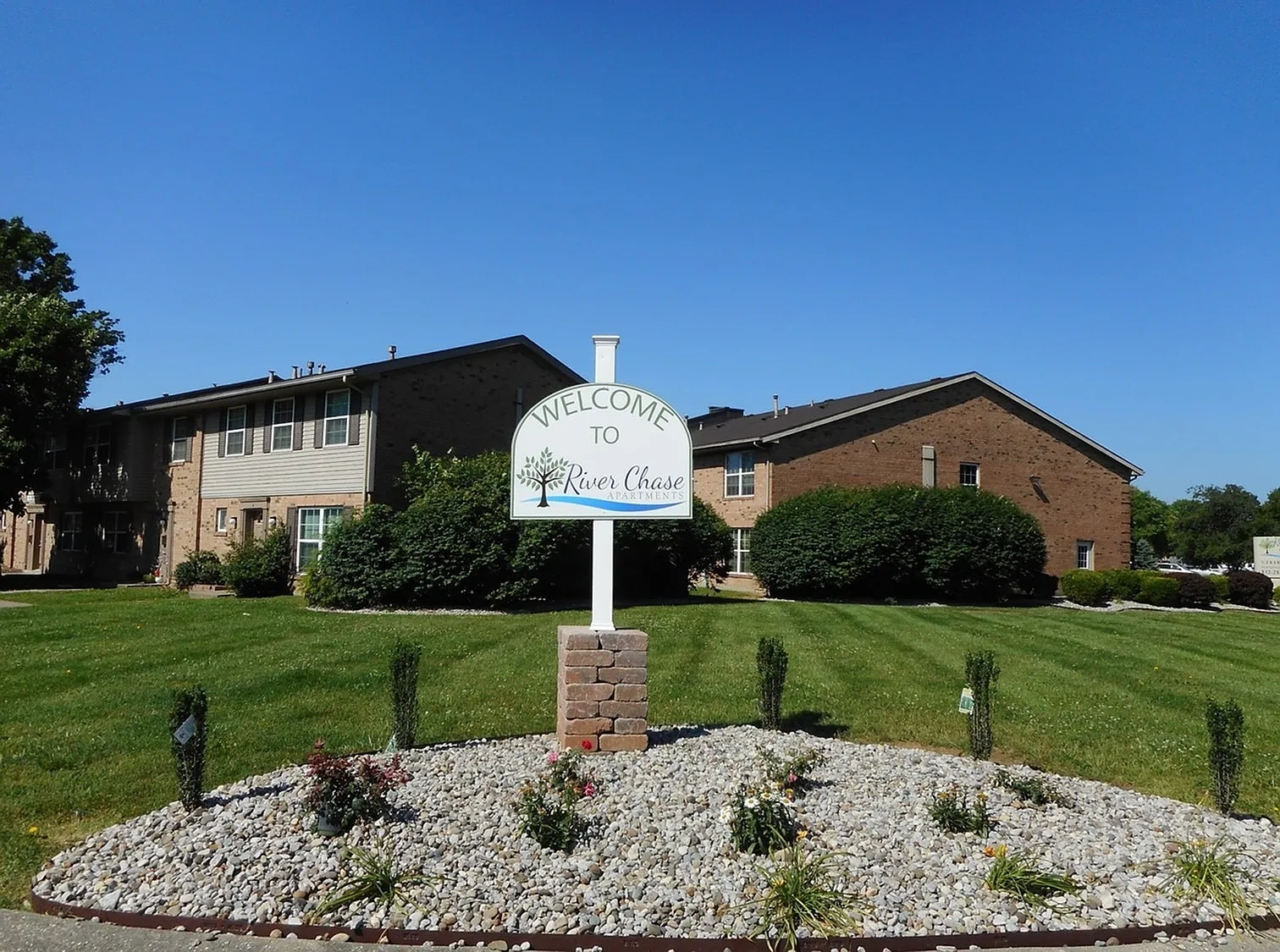 River Chase Apartments – photo 3