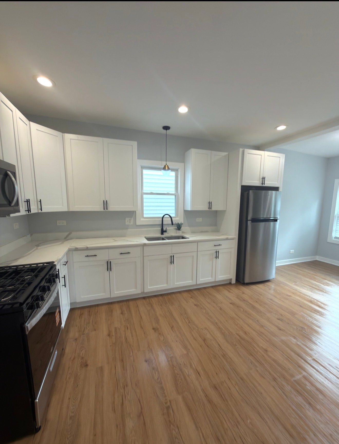 5738 S Paulina St – photo 2
