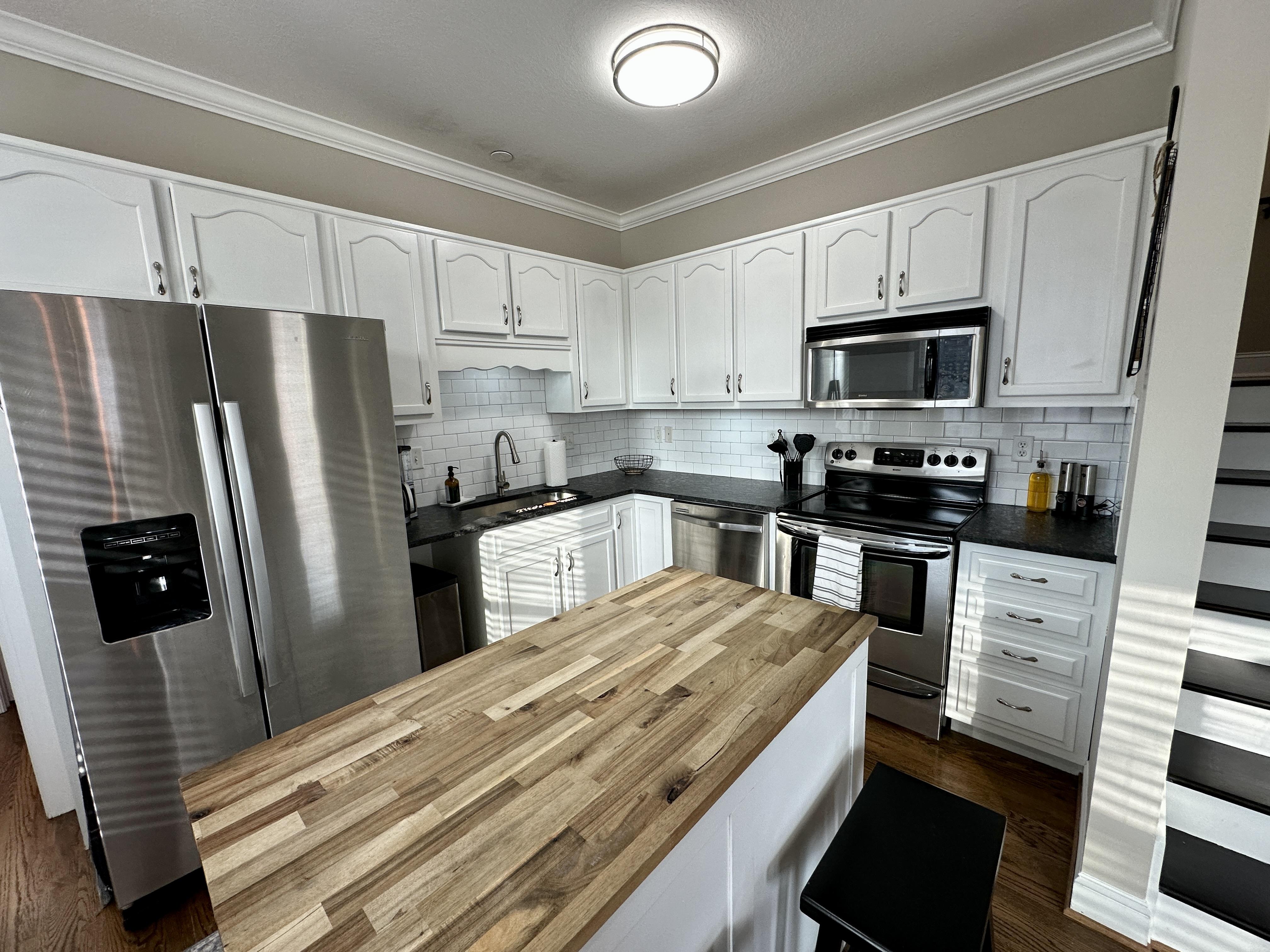 1001 E 11th St unit Whole House – photo 2