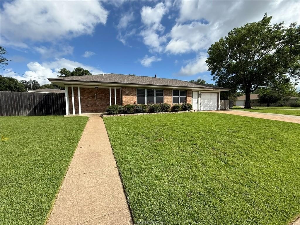 408 W Brookside Dr – photo 1