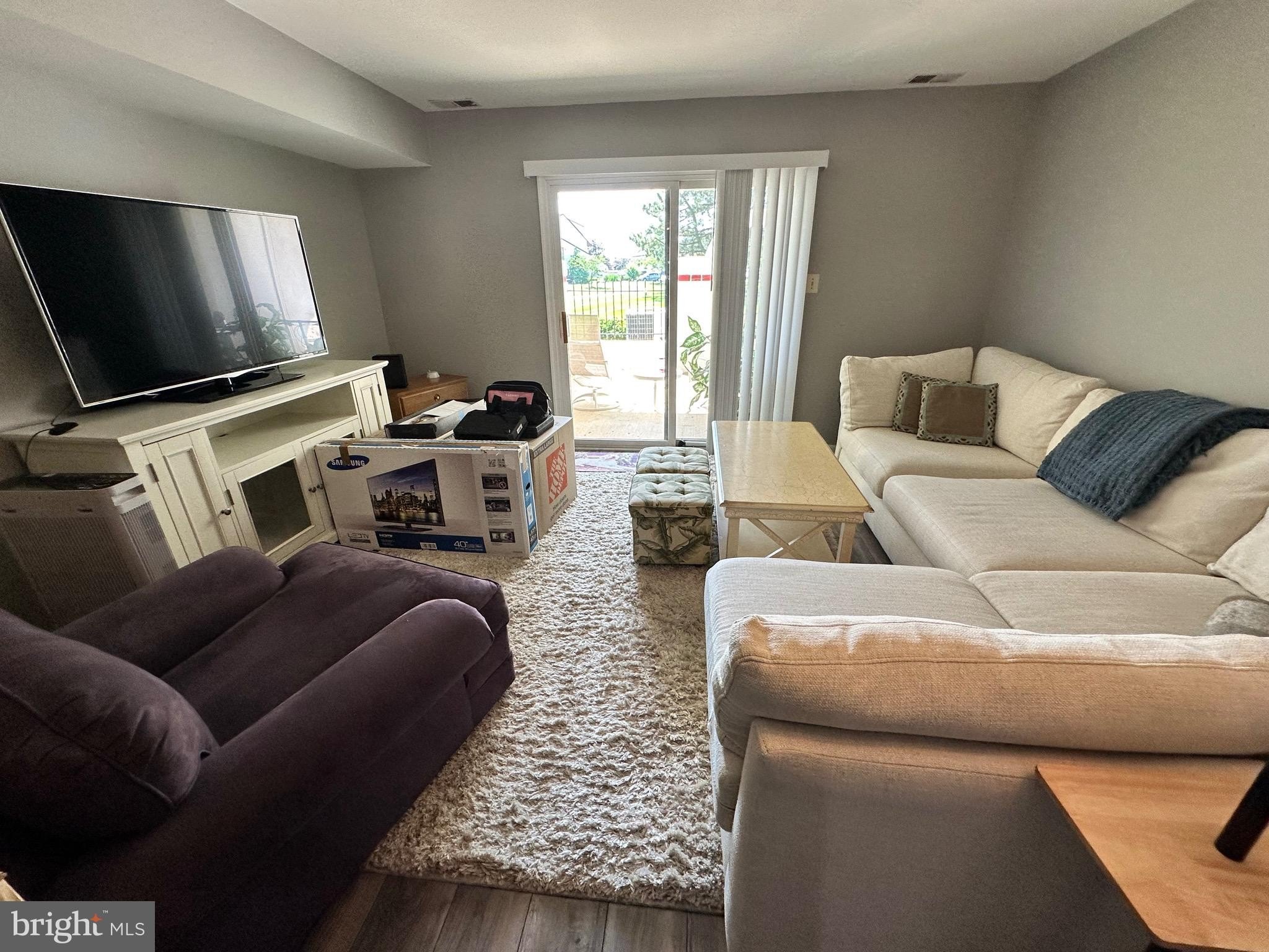9 Queen Victoria Way – photo 4