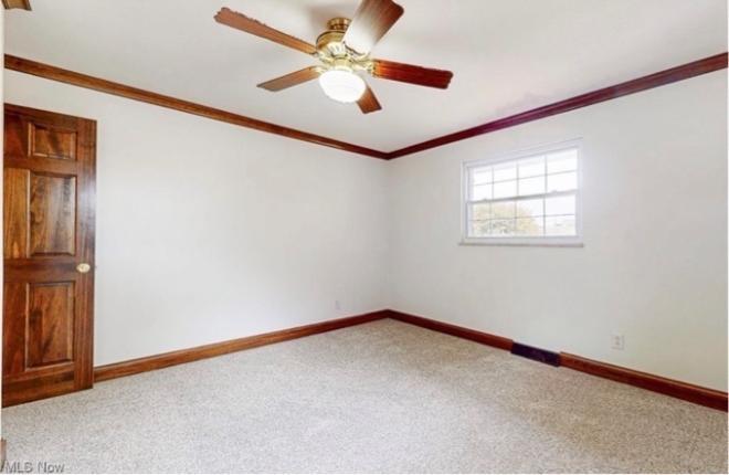240 Stardust Dr – photo 2