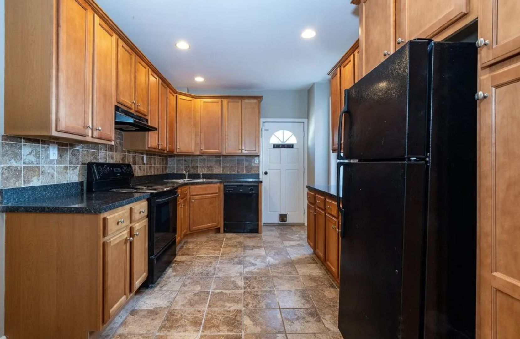 925 N Pine St – photo 4