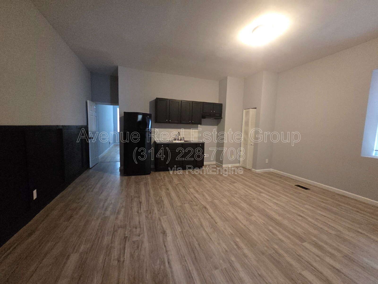 5040 Lotus Ave unit 1w – photo 5