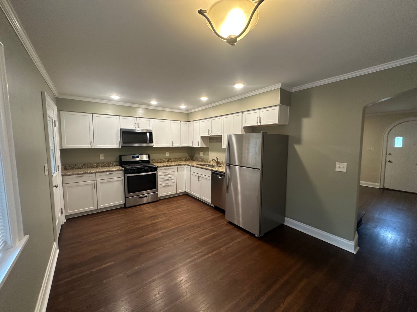 1860 Barrington Rd unit 1860 Barrington Rd – photo 5