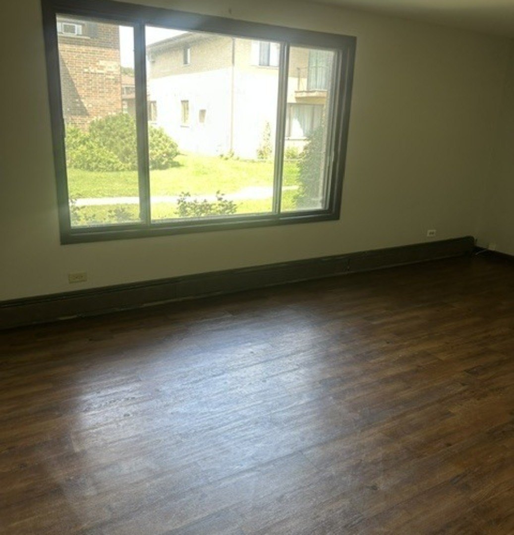 14833 Kilpatrick Ave #1E – photo 3