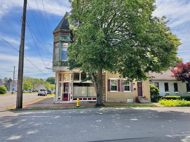 401 S 4th St – photo 2
