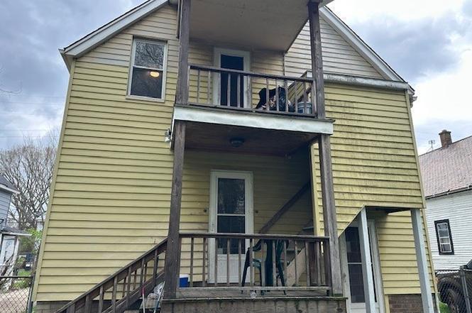 9710 Aetna Rd unit B – photo 3