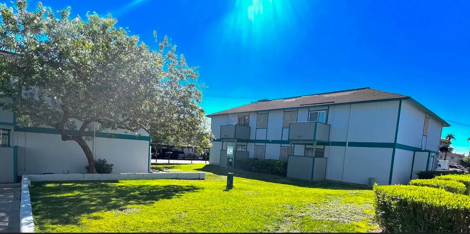 Canyon Club Apartments – photo 4