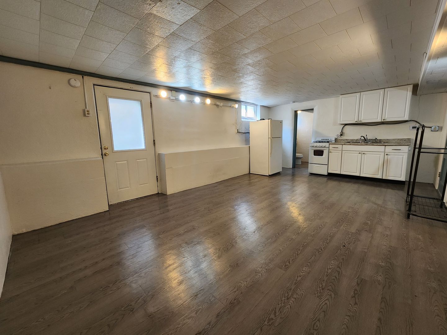 1304 N Main St unit 1B – photo 2