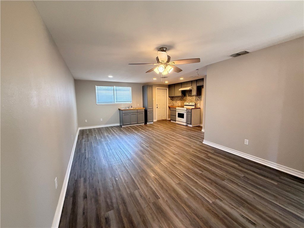 1018 Northcliff Dr – photo 4