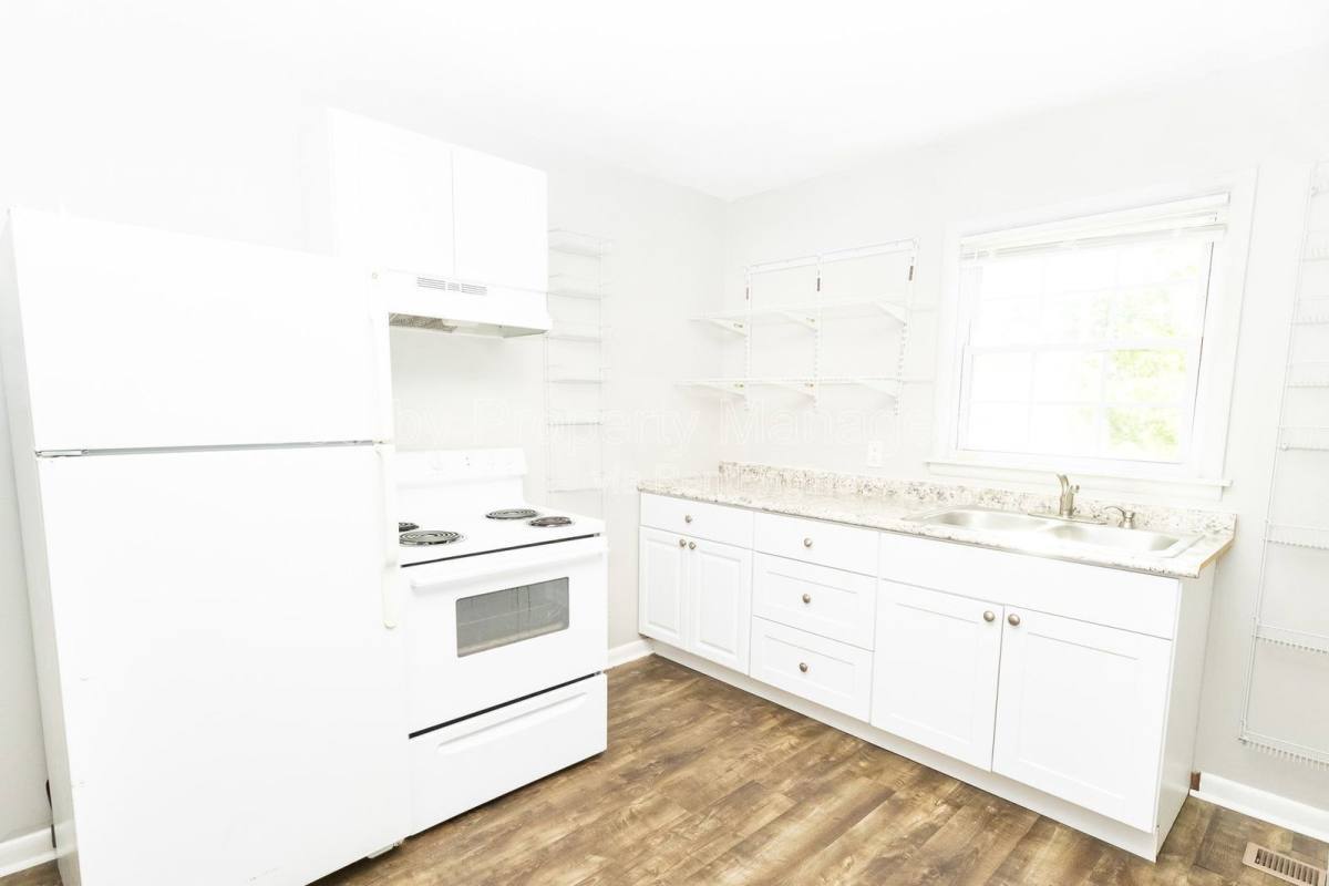 5200 Fagan St – photo 1