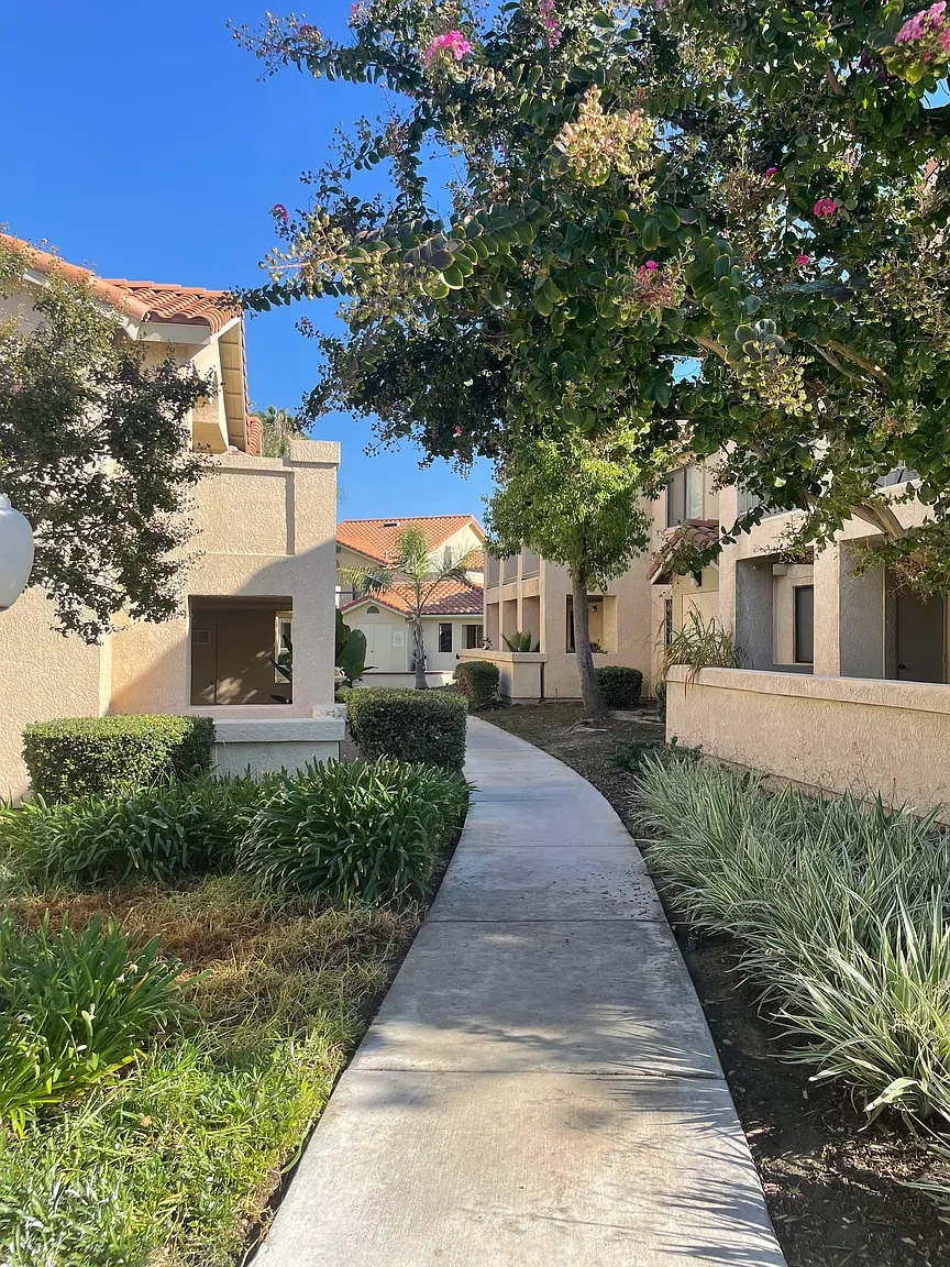 Arroyo Vista Apartments – photo 2