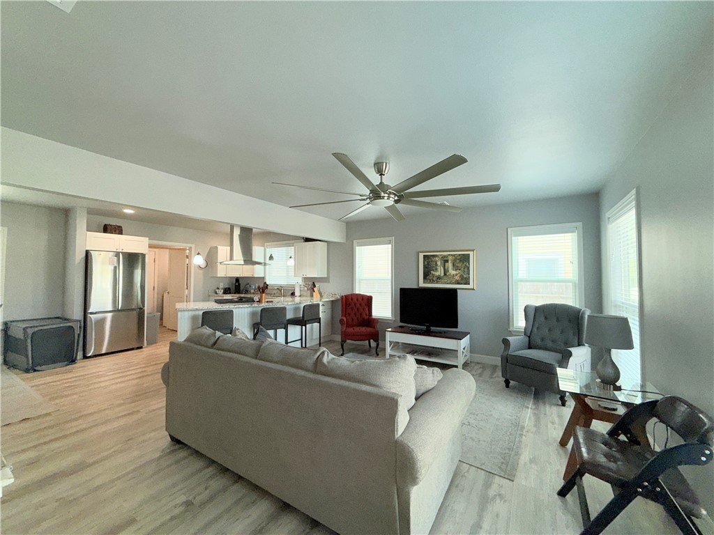 455 Louisiana Ave – photo 4