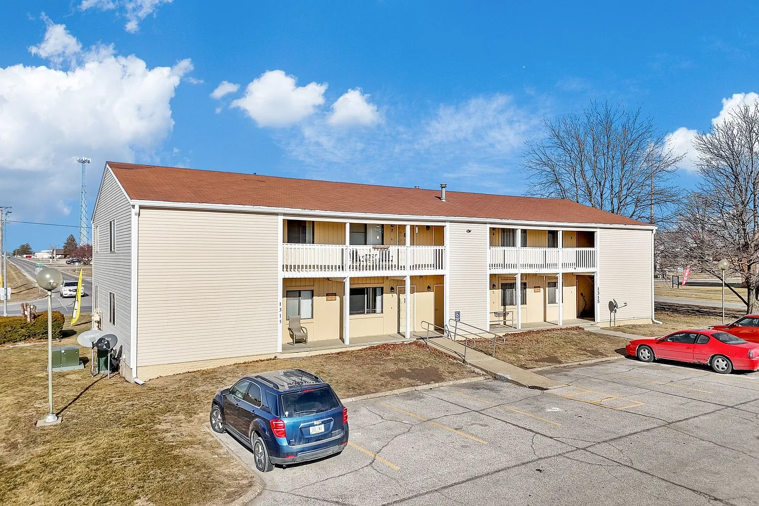 Find Your Perfect Fit at East Park Apartments! – photo 2
