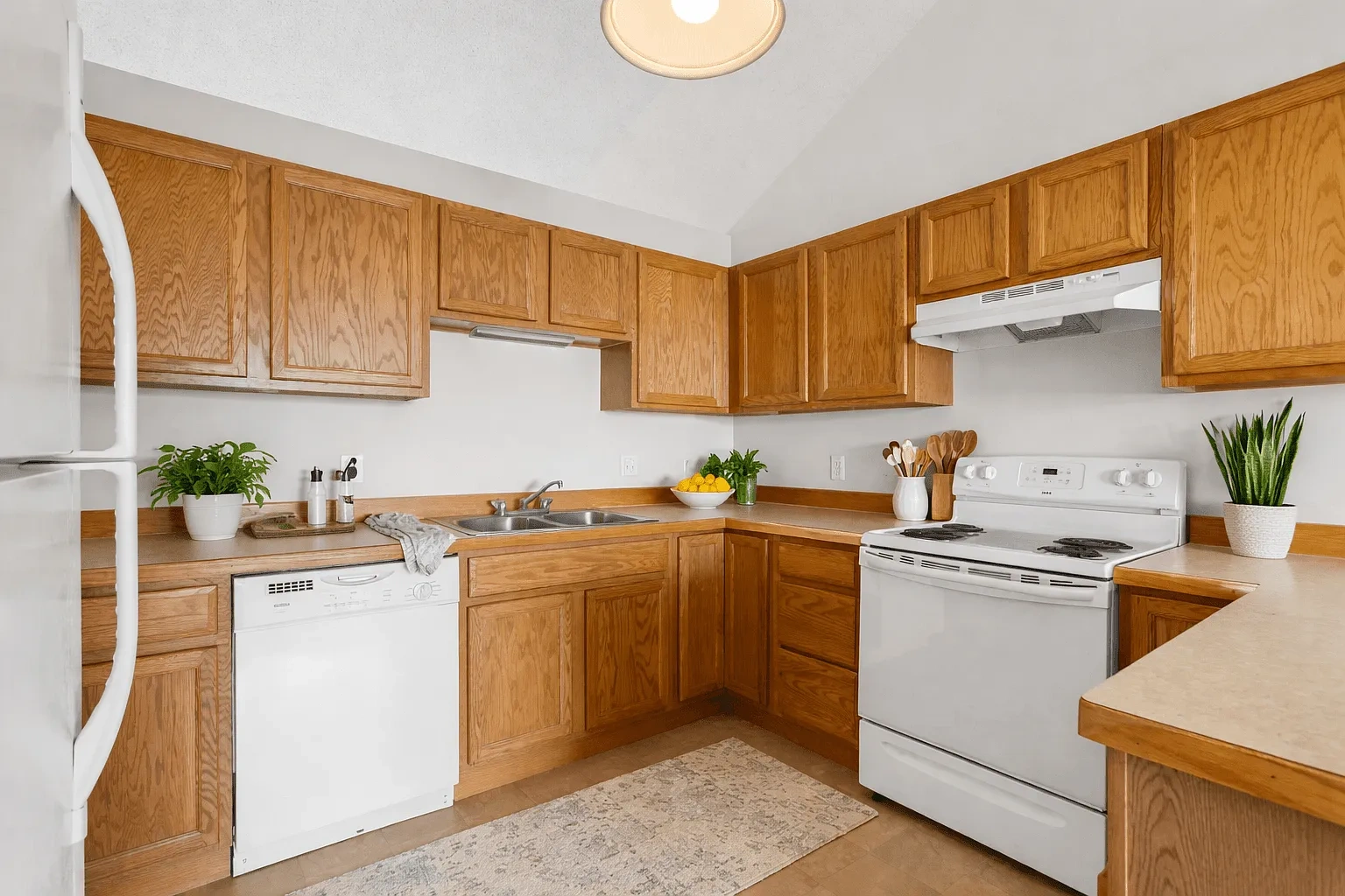 Woodland Creek Townhomes - Saginaw, MI – photo 2