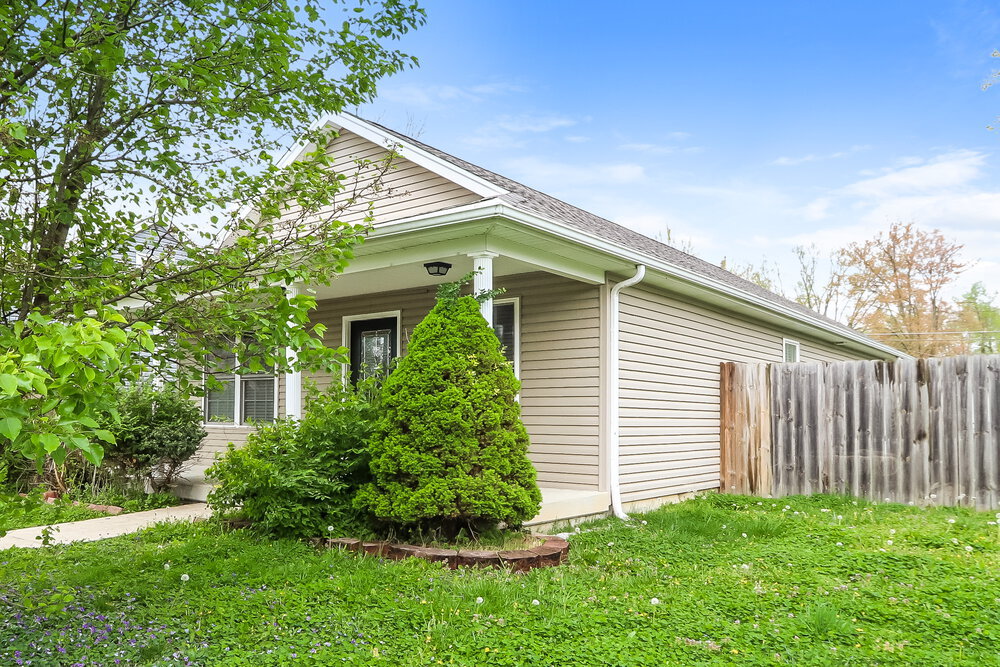 1044 Avondale Ct – photo 4