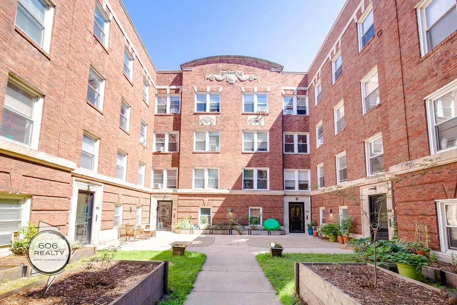 834 East 53rd Street – photo 2