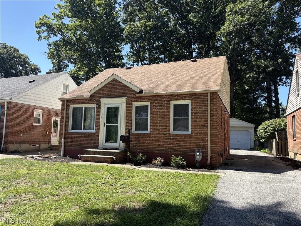 602 Huntmere Dr – photo 1