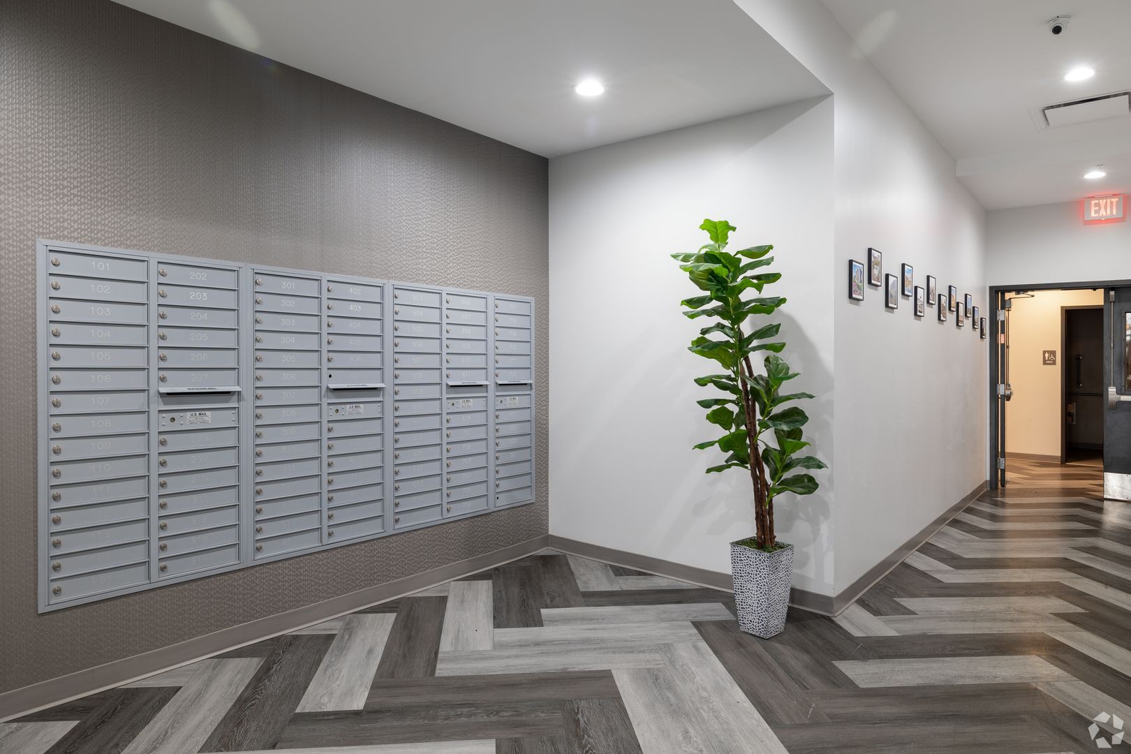 3101 Euclid Ave unit 108F – photo 3