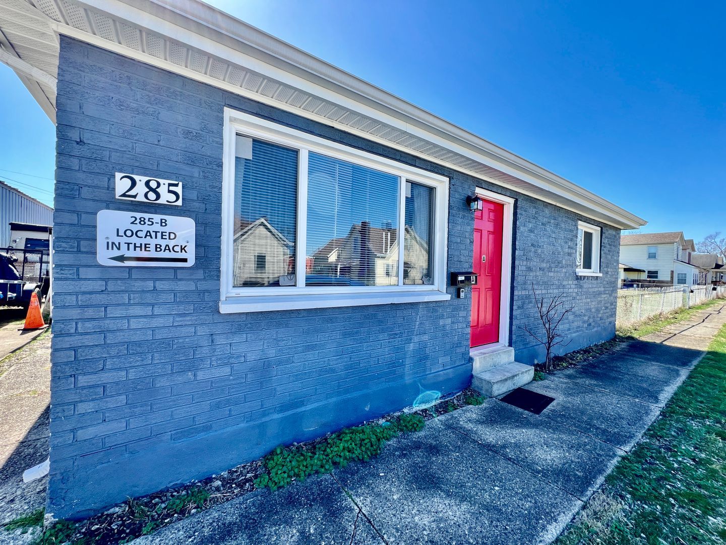 285 Whitaker Ave – photo 1