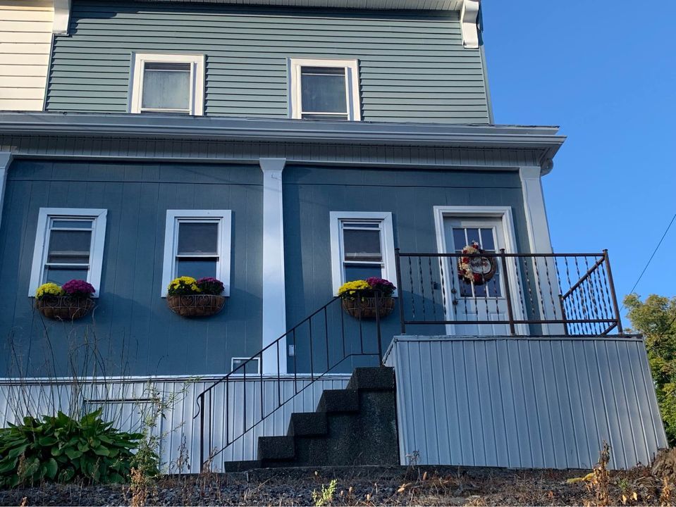 88 Pawling Ave – photo 2