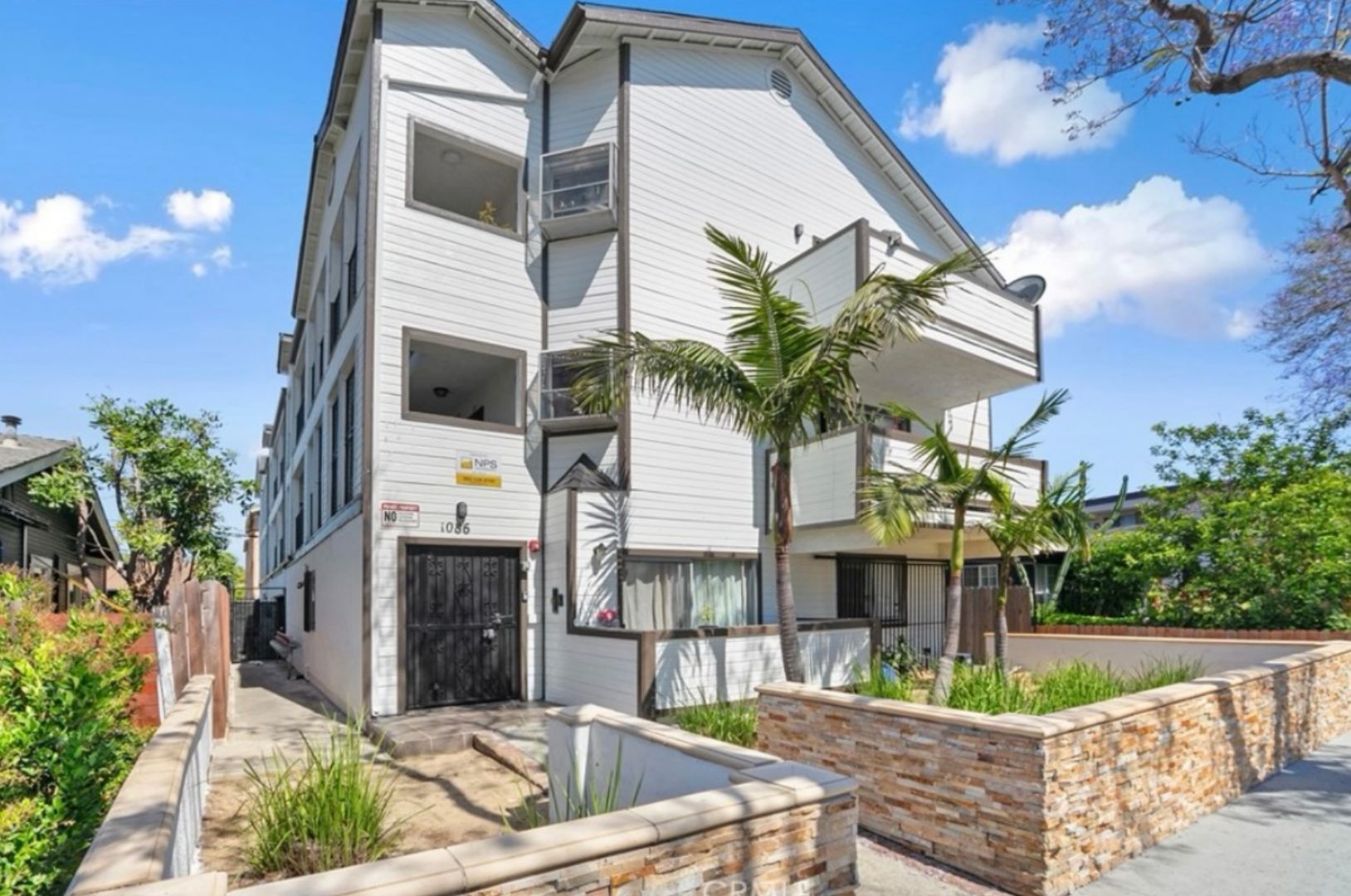1086 Stanley Ave unit 202 – photo 2