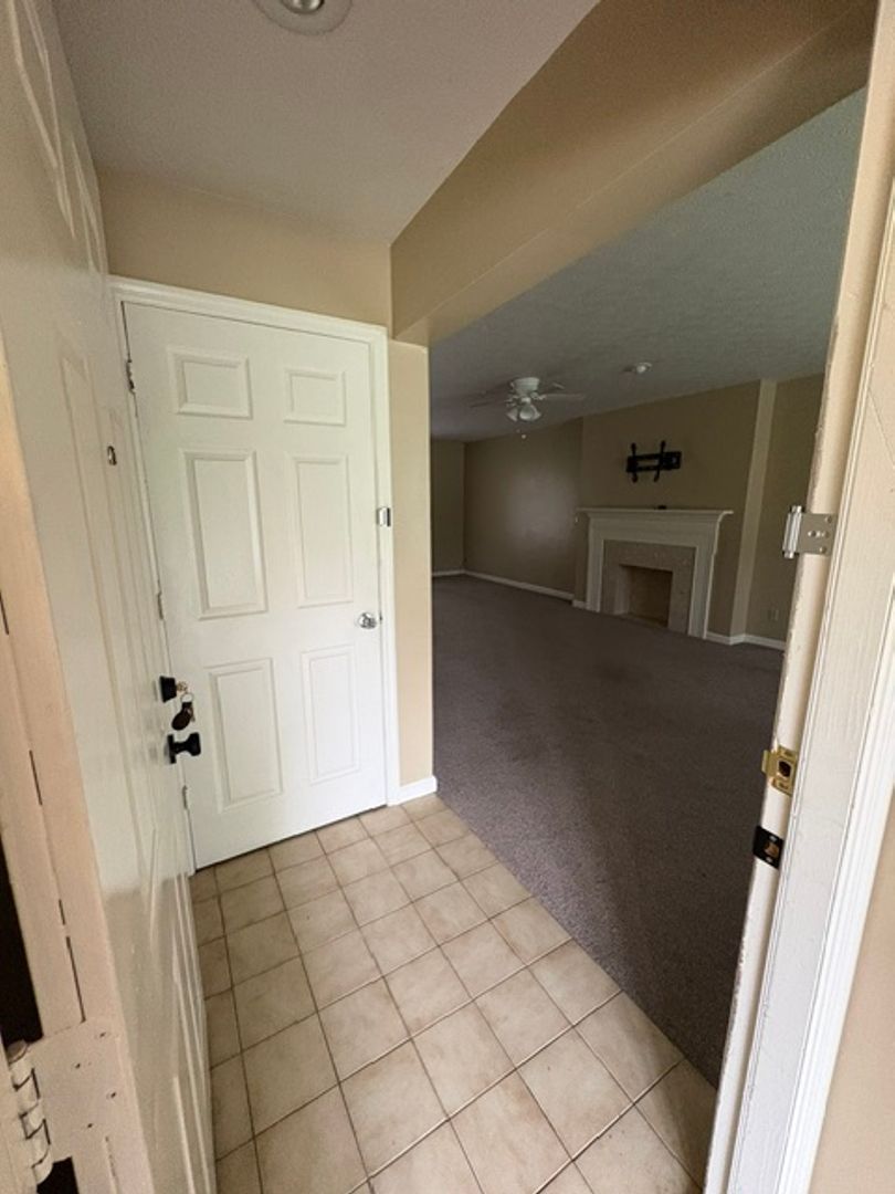 600 Schultz St unit Apt A – photo 3
