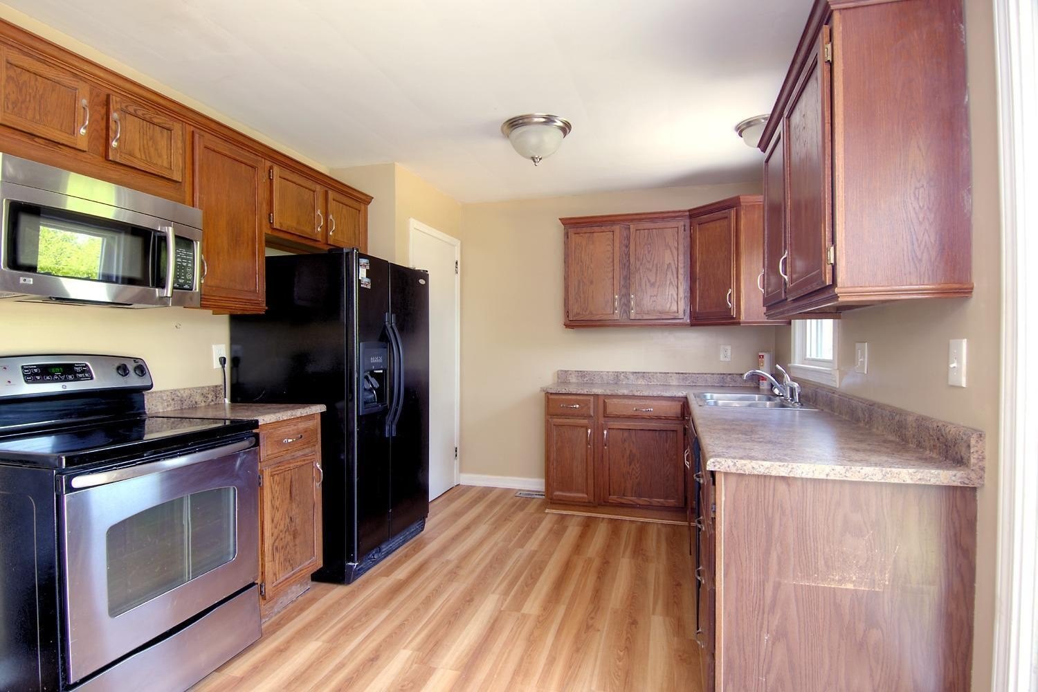 690 Doris Jane Ave – photo 5