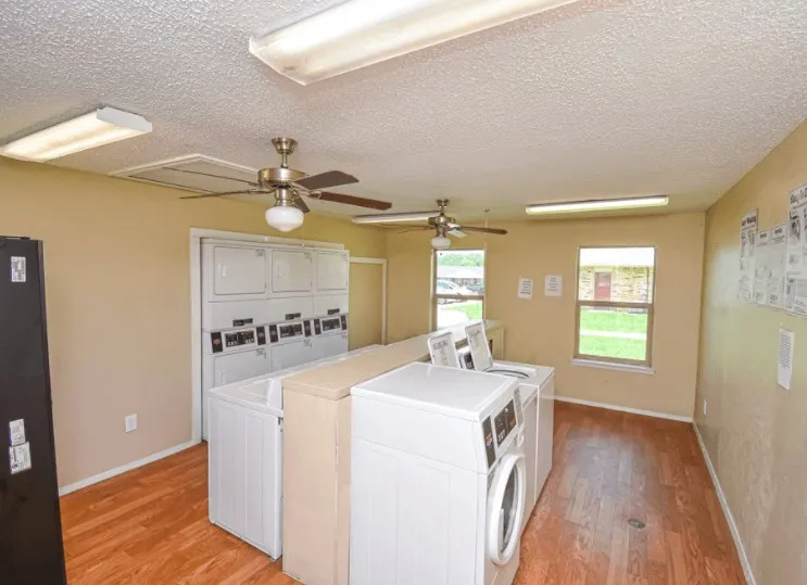 1201 W College St unit 102 – photo 5