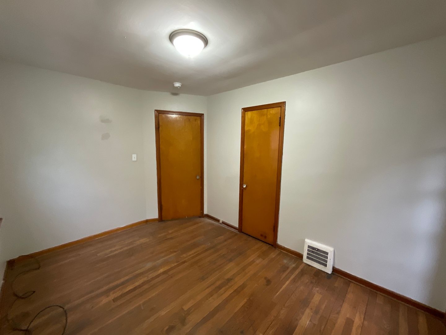11013 Lincoln Ave – photo 3