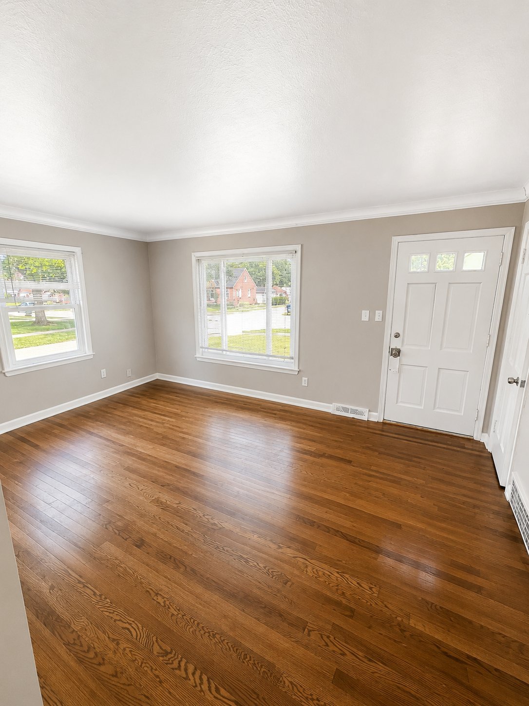 1568 Parker Dr – photo 4