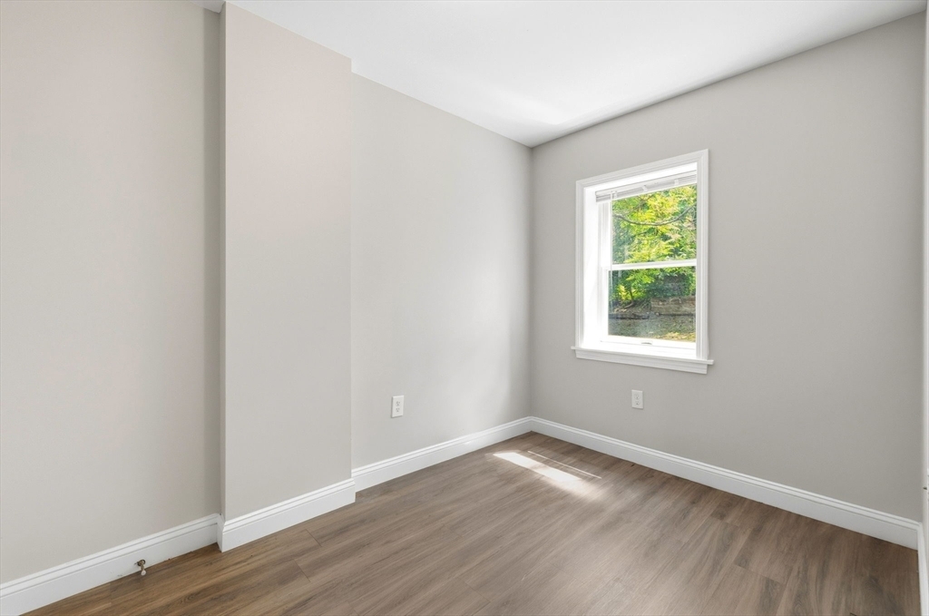191 Everett St unit 1 – photo 4