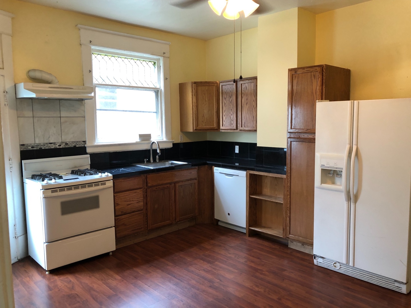 813 Winona Ave SW unit Apt #1 – photo 2