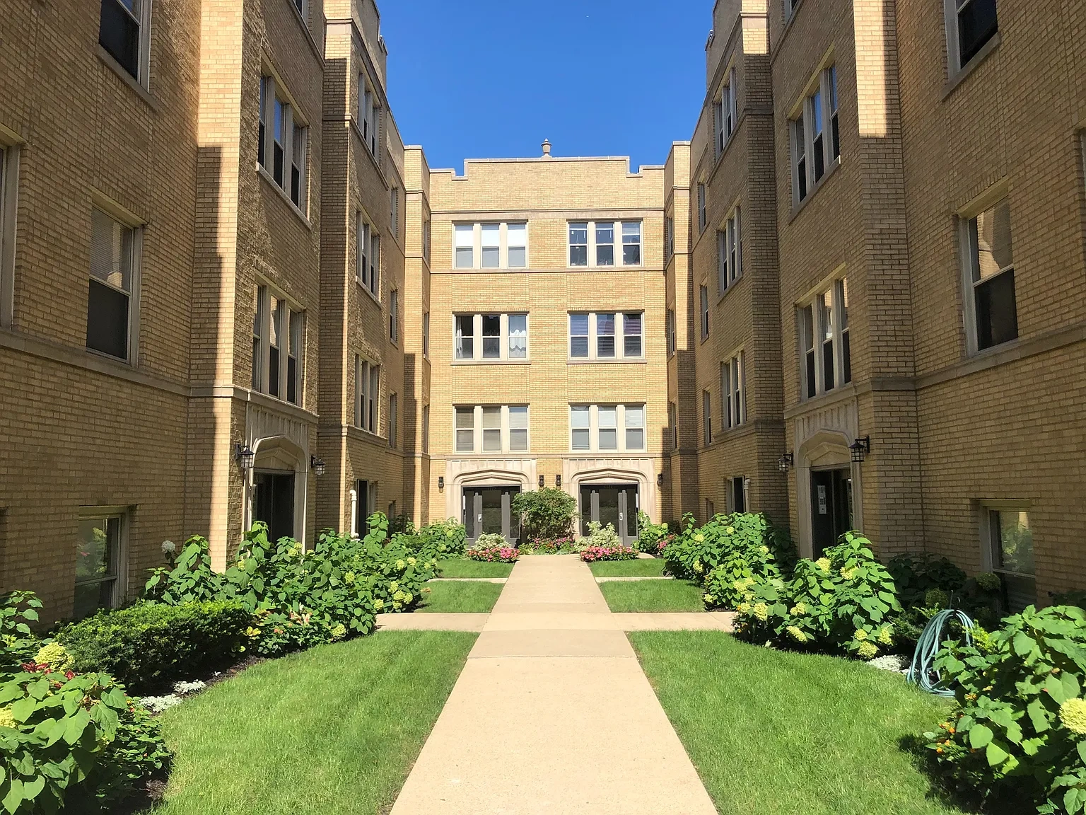 1118-28 E. Hyde Park Blvd. – photo 2