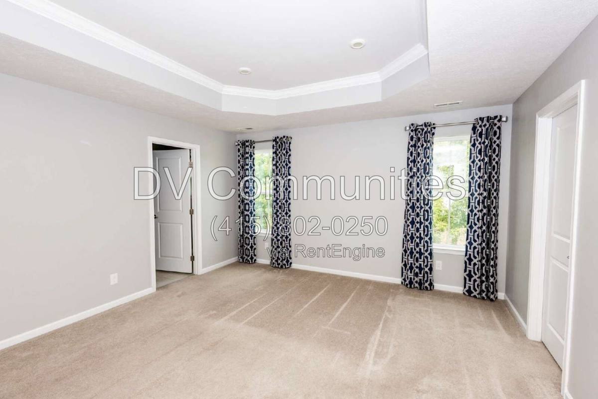 7226 Hillsview Dr – photo 3