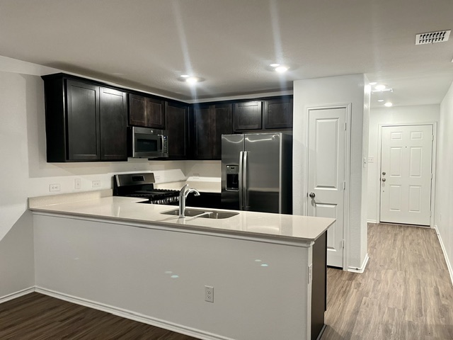 406 Halfmoon Dr – photo 5