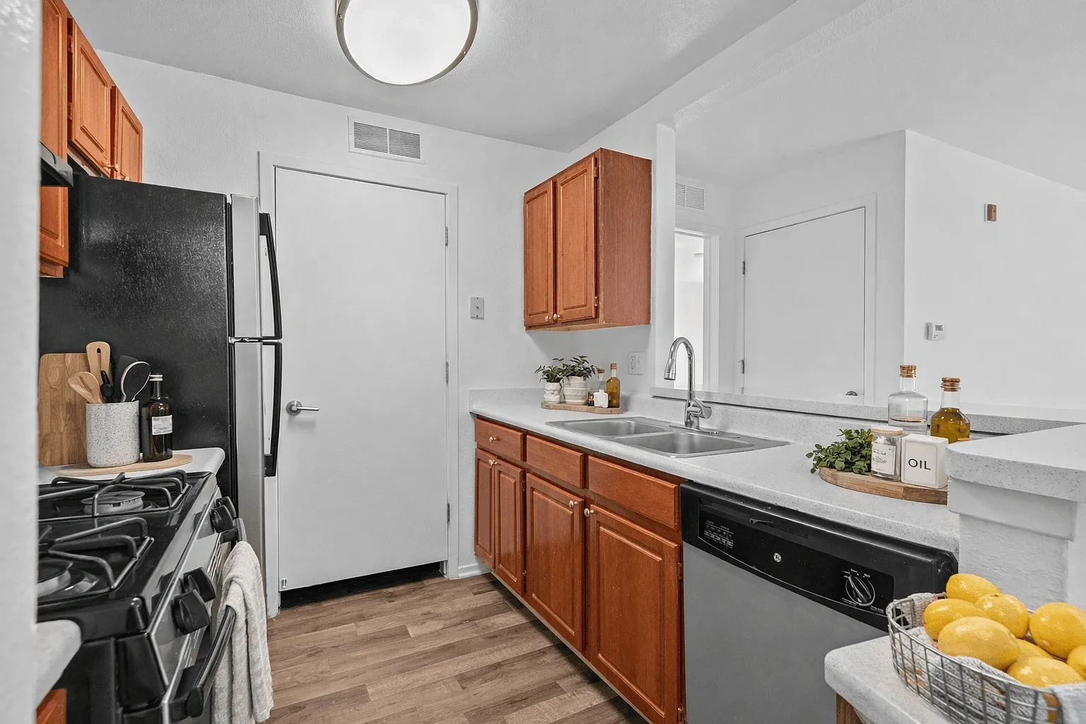 Canton Club Apartments - Canton, MI – photo 4