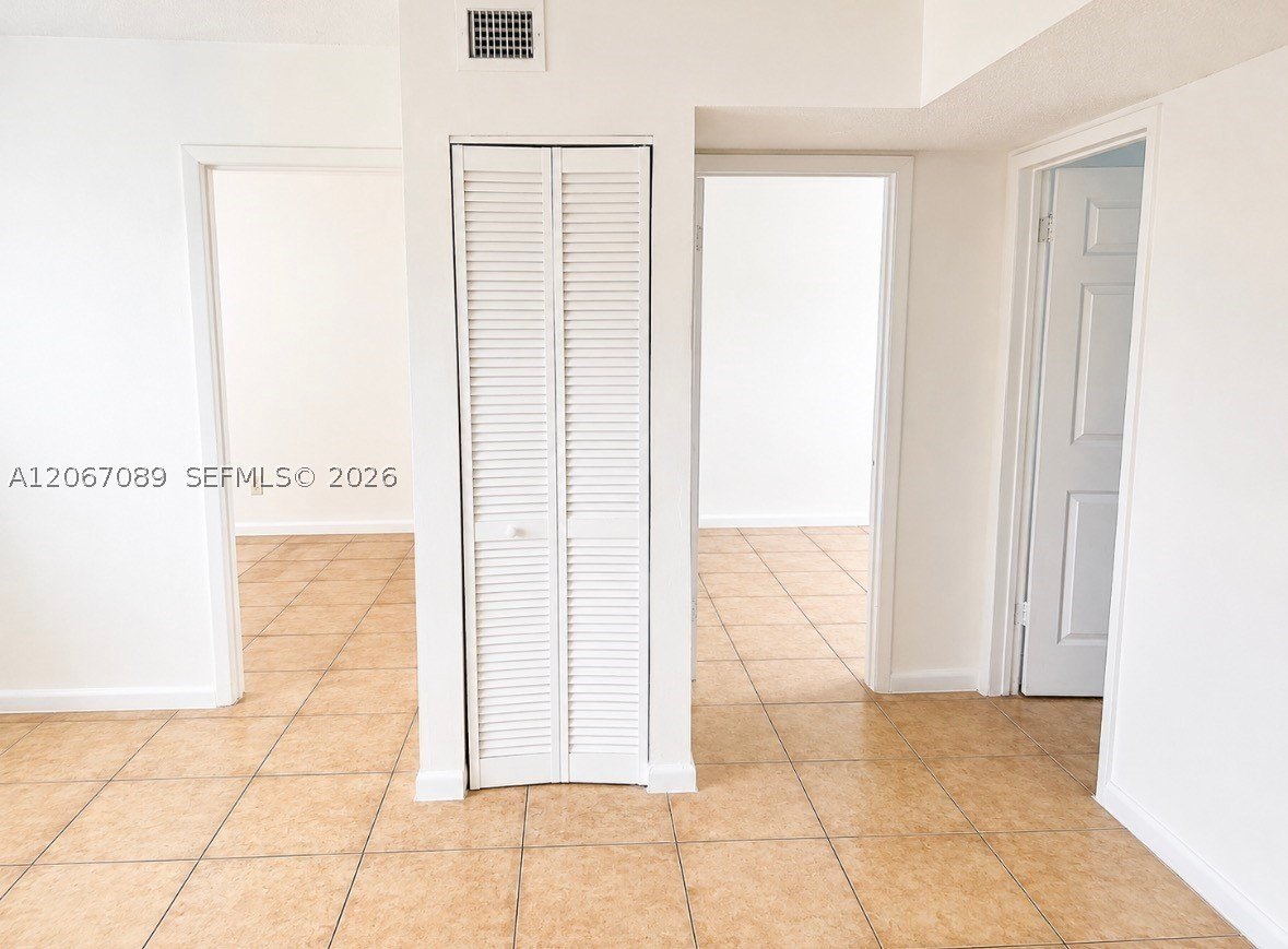 272 SW 3rd St #A-D – photo 4