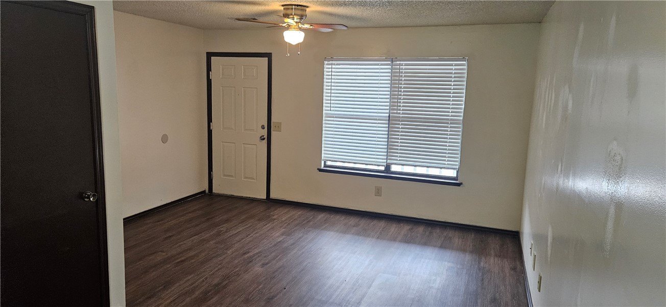 635 Whitham Ave #12 – photo 3