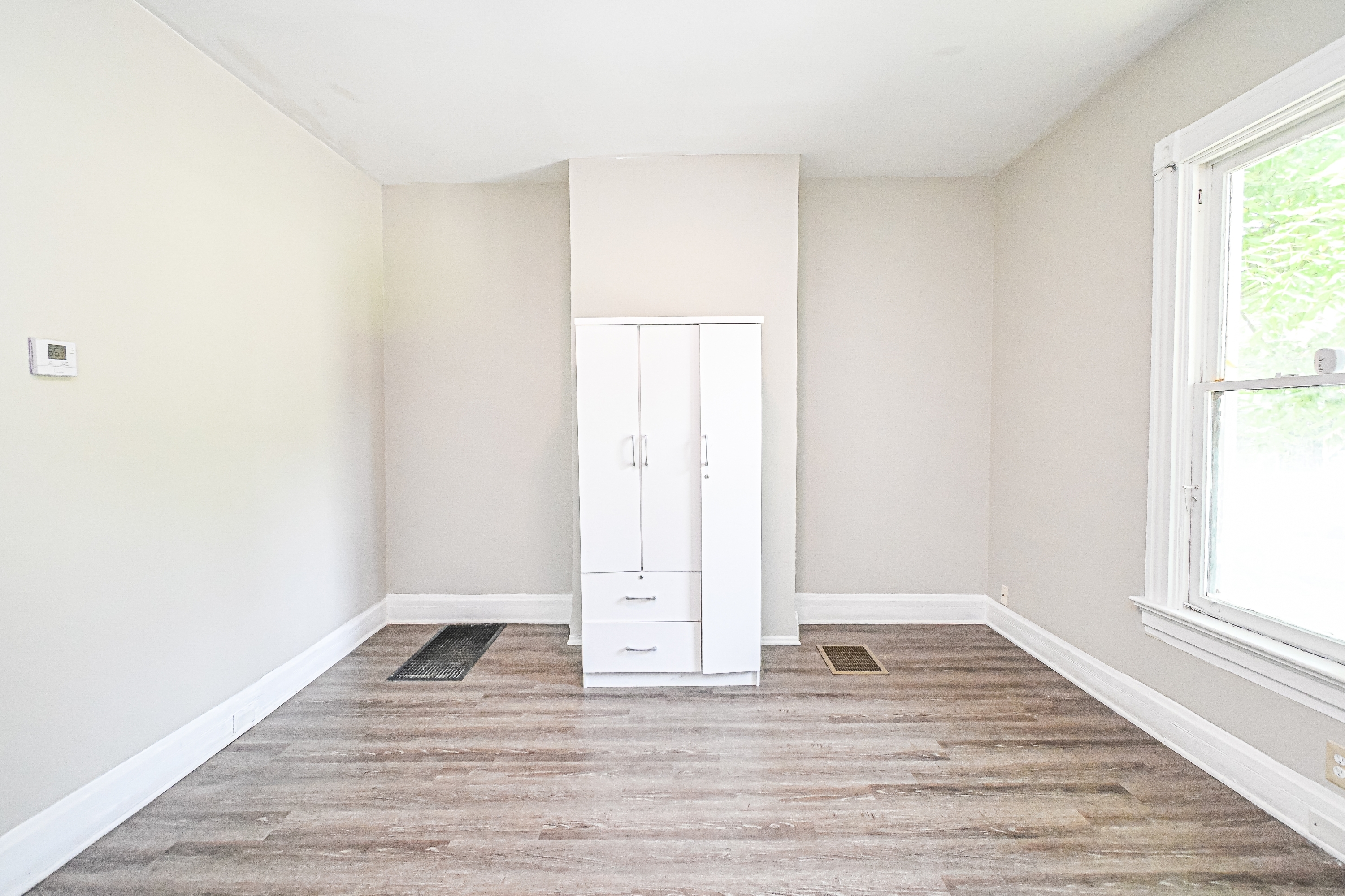 3131 Harvard Ave – photo 3
