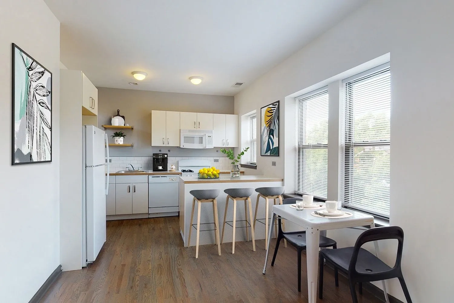 5300 S. Drexel Avenue – photo 2