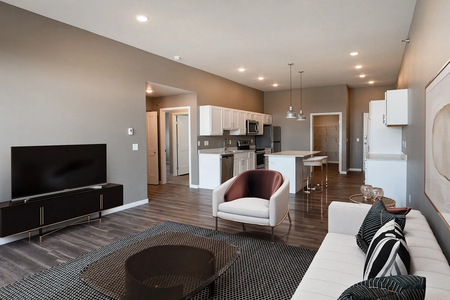 29 West – photo 2
